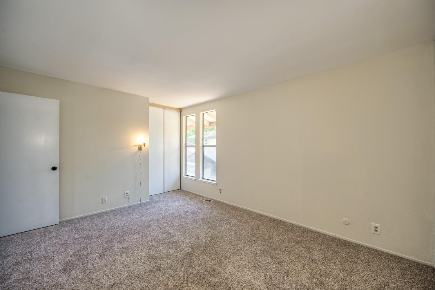Detail Gallery Image 27 of 41 For 721 Roundtree Ct, Sacramento,  CA 95831 - 2 Beds | 1/1 Baths