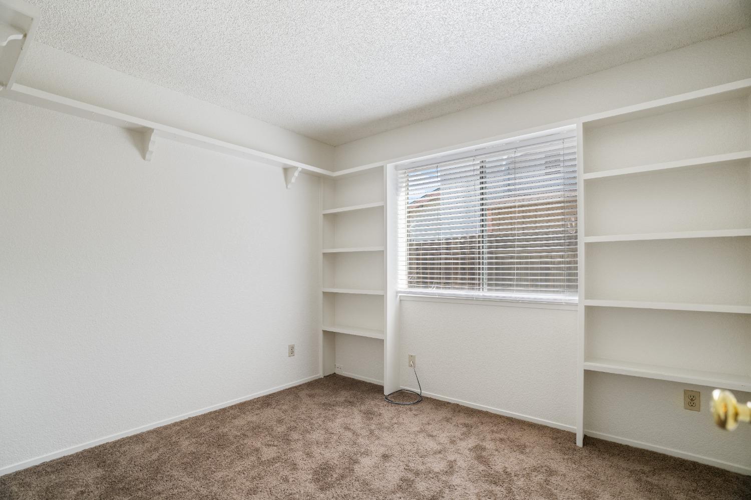 Detail Gallery Image 14 of 31 For 670 Turnstone Dr, Sacramento,  CA 95834 - 3 Beds | 2 Baths