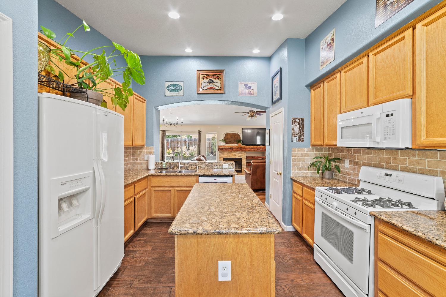 Detail Gallery Image 13 of 73 For 117 Mccurry St, Wheatland,  CA 95692 - 3 Beds | 2 Baths