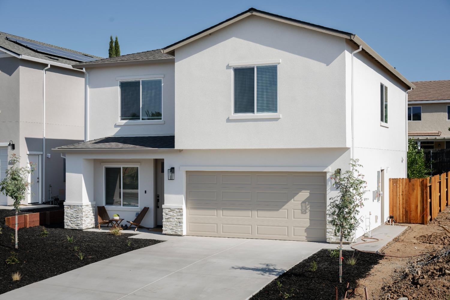 Detail Gallery Image 1 of 30 For 8263 Ghislaine Way, Antelope,  CA 95843 - 4 Beds | 2/1 Baths