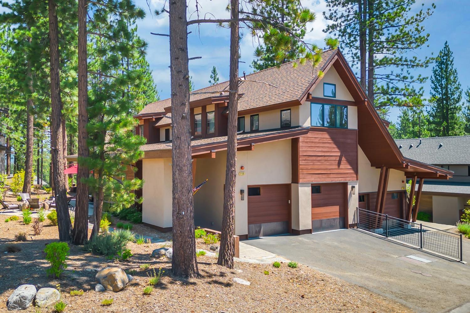 Detail Gallery Image 6 of 58 For 9106 Heartwood Dr, Truckee,  CA 96161 - 3 Beds | 3/1 Baths