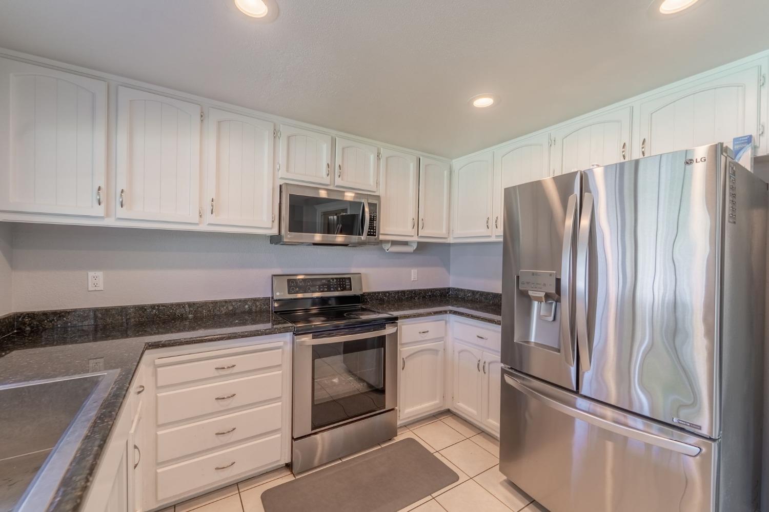 Detail Gallery Image 12 of 32 For 770 Berea Ct, Turlock,  CA 95382 - 3 Beds | 2 Baths