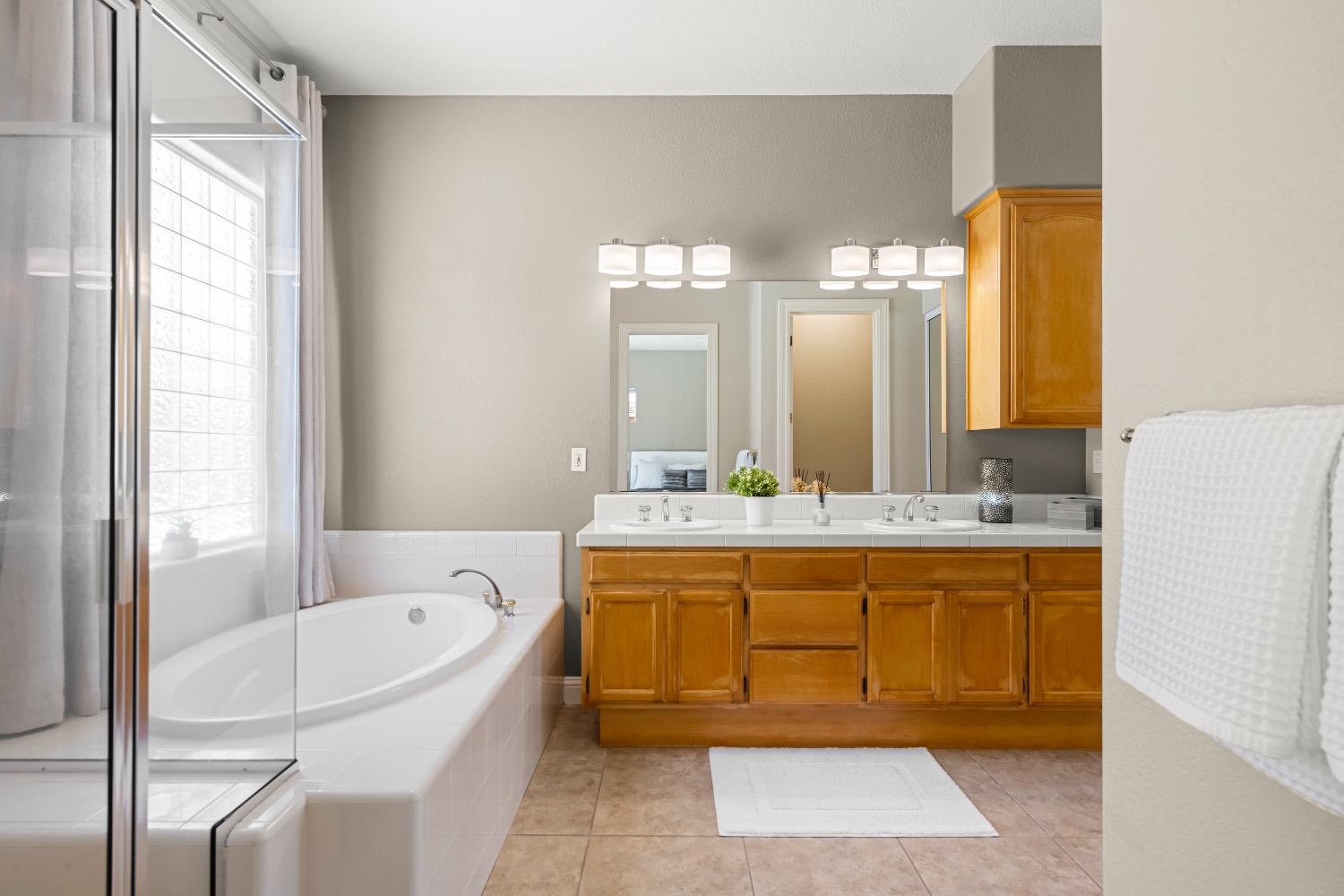 Detail Gallery Image 32 of 70 For 112 Eriswell Ct, Roseville,  CA 95747 - 4 Beds | 2/1 Baths
