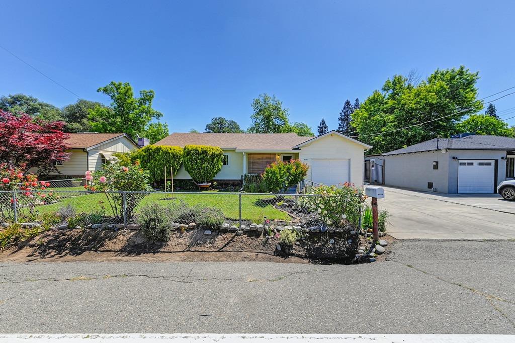 Detail Gallery Image 1 of 1 For 6634 Mariposa Ave, Citrus Heights,  CA 95610 - 3 Beds | 2 Baths