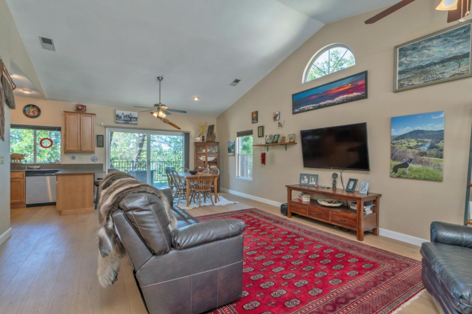 Detail Gallery Image 10 of 34 For 3166 Benham Ct, Placerville,  CA 95667 - 3 Beds | 2 Baths