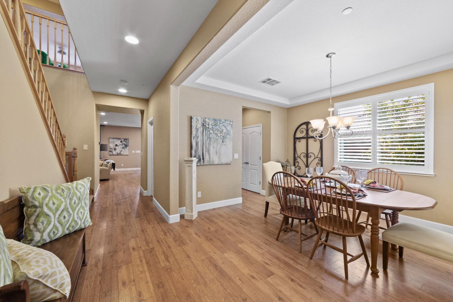 Detail Gallery Image 4 of 38 For 863 Entrata Way, Lincoln,  CA 95648 - 4 Beds | 3/1 Baths