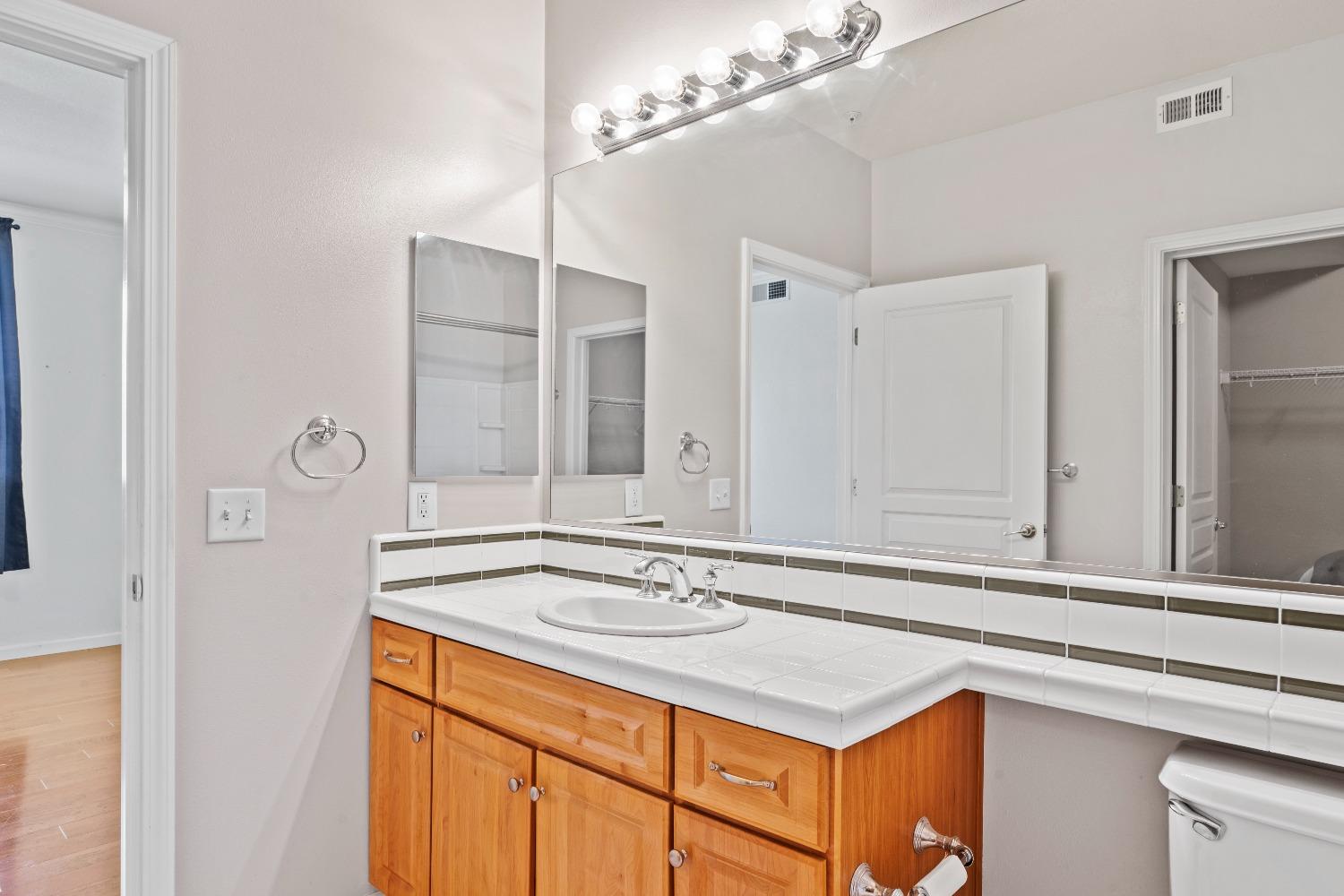 Detail Gallery Image 20 of 27 For 1360 Shady Ln #213,  Turlock,  CA 95382 - 2 Beds | 2 Baths