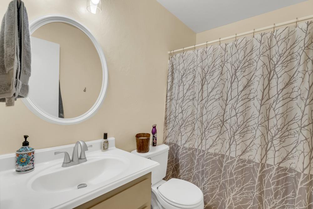Detail Gallery Image 14 of 30 For 227 Donner Dr, Lodi,  CA 95240 - 3 Beds | 2 Baths