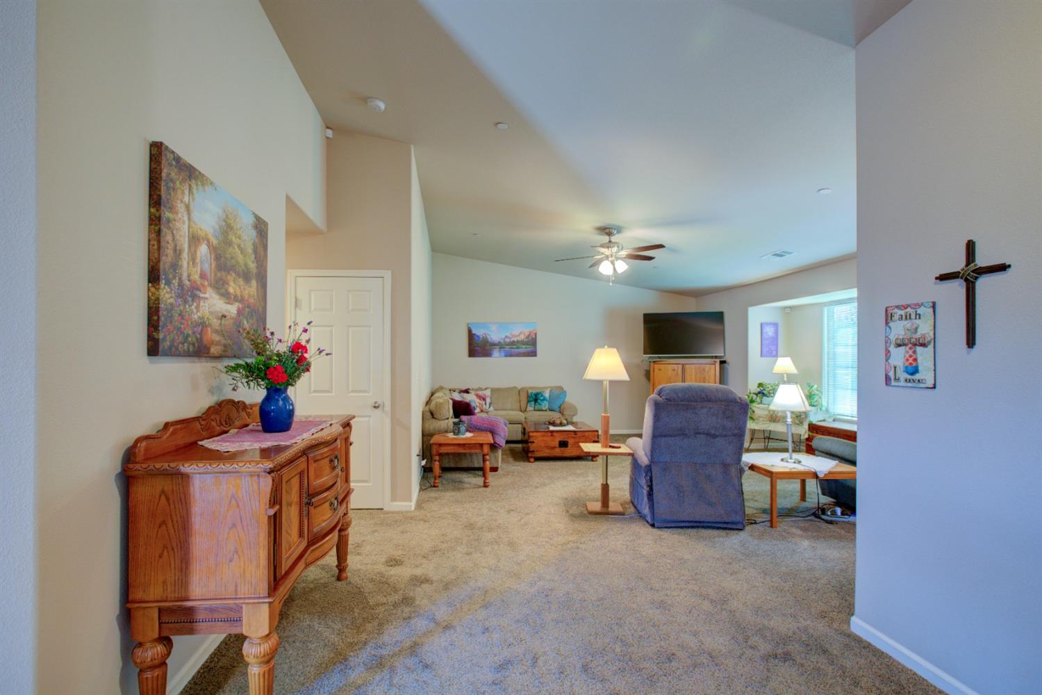 Detail Gallery Image 3 of 41 For 7452 Pintail Ct, Winton,  CA 95388 - 4 Beds | 2 Baths