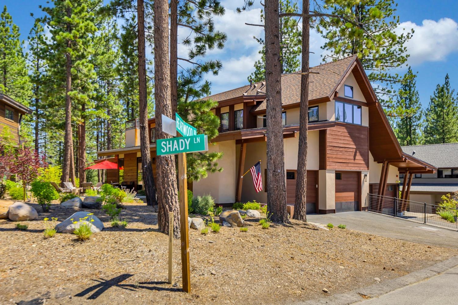 Detail Gallery Image 5 of 58 For 9106 Heartwood Dr, Truckee,  CA 96161 - 3 Beds | 3/1 Baths