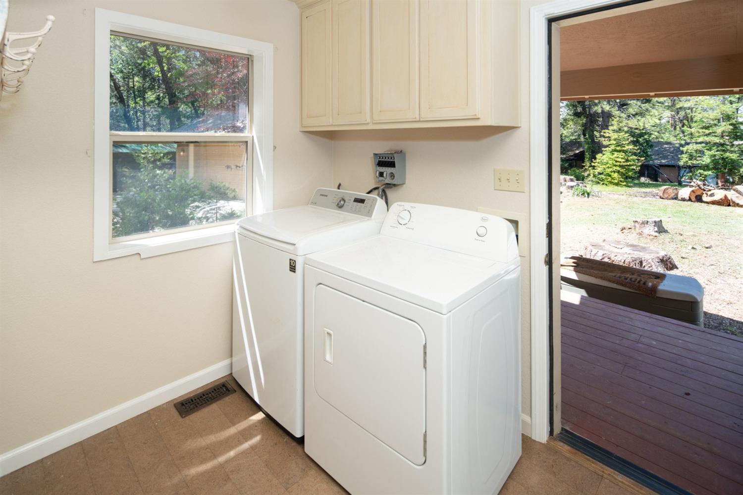 Detail Gallery Image 18 of 46 For 2721 Cable Ct, Camino,  CA 95709 - 3 Beds | 2/1 Baths