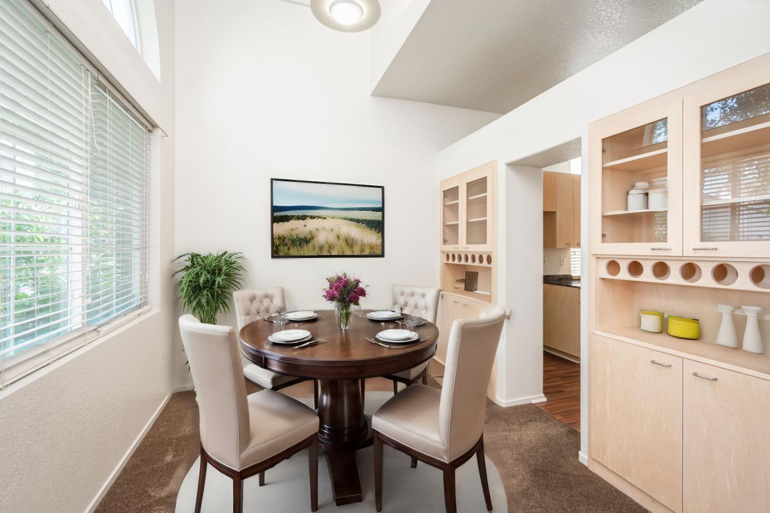 Detail Gallery Image 7 of 58 For 9088 Bedrock Ct, Sacramento,  CA 95829 - 4 Beds | 2/1 Baths
