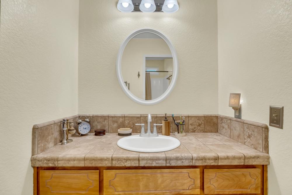 Detail Gallery Image 22 of 30 For 227 Donner Dr, Lodi,  CA 95240 - 3 Beds | 2 Baths