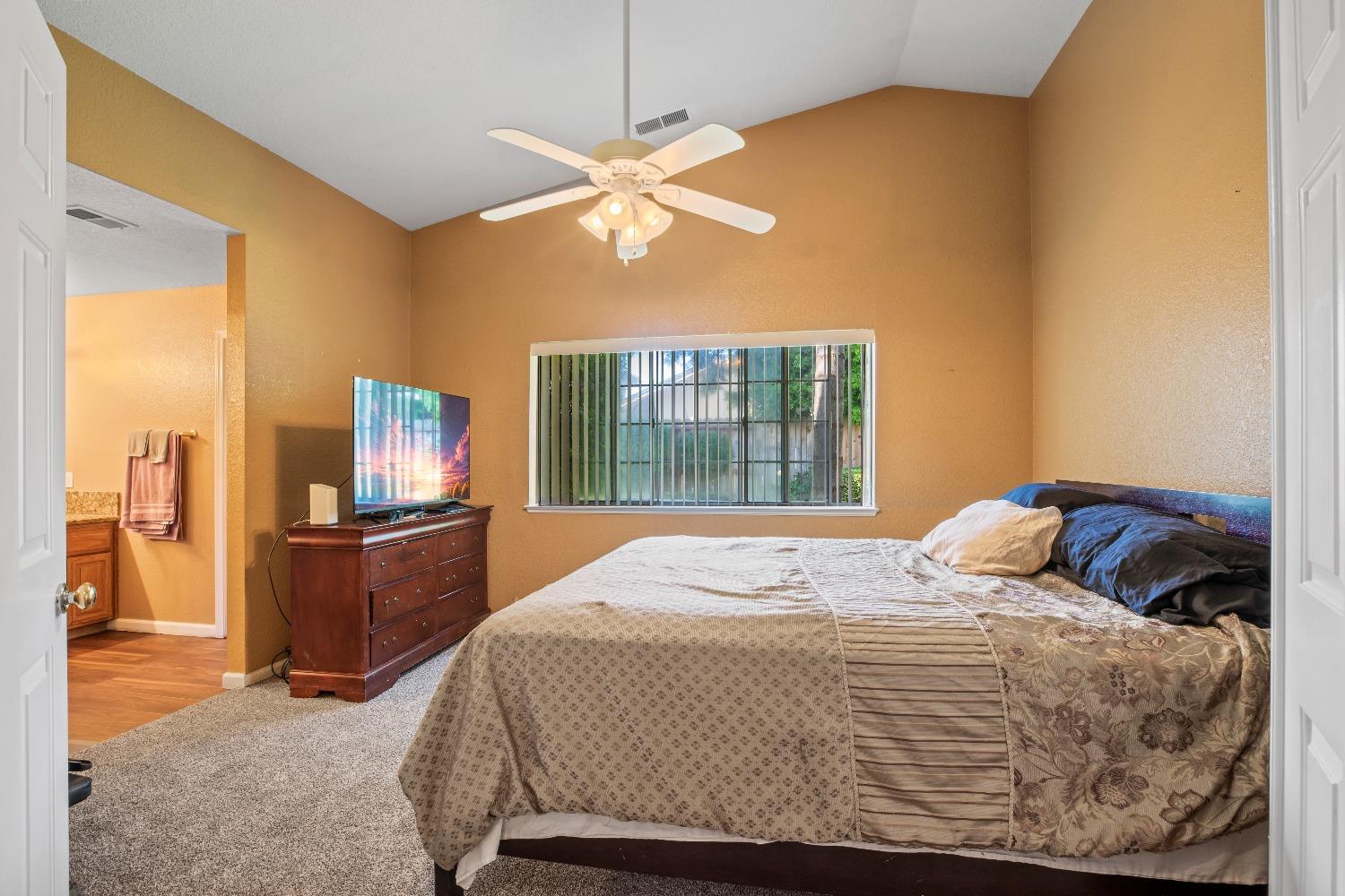 Detail Gallery Image 14 of 26 For 2213 London Cir, Modesto,  CA 95356 - 3 Beds | 2 Baths