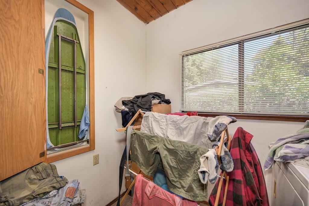 Detail Gallery Image 33 of 51 For 7481 Sly Park Rd, Placerville,  CA 95667 - 2 Beds | 2/1 Baths
