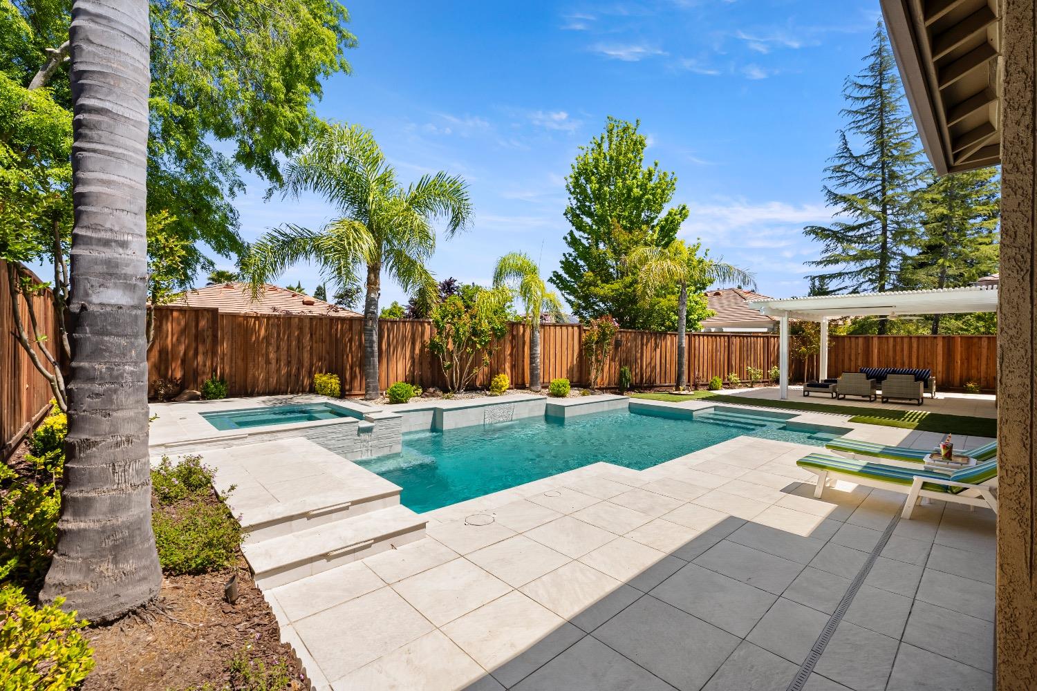 Detail Gallery Image 45 of 70 For 112 Eriswell Ct, Roseville,  CA 95747 - 4 Beds | 2/1 Baths