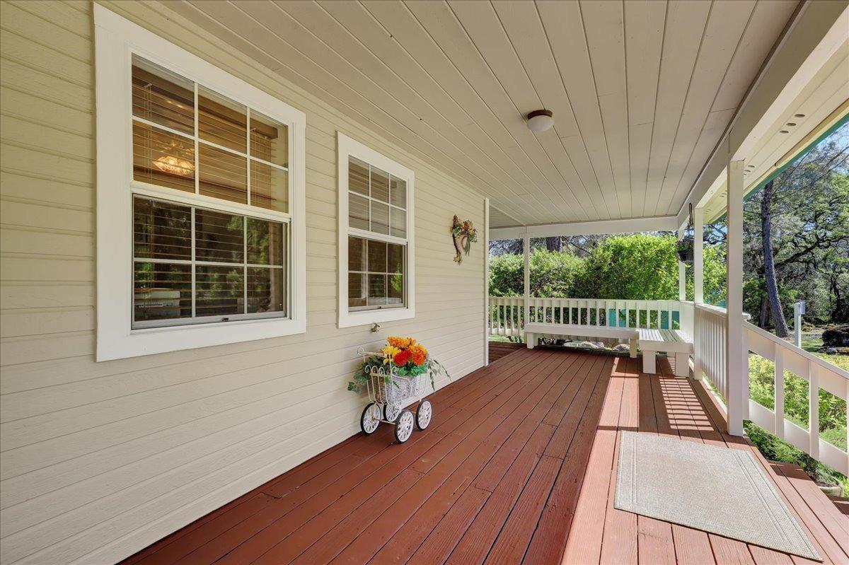 Detail Gallery Image 2 of 87 For 15141 Willow Wood Ln, Grass Valley,  CA 95949 - 3 Beds | 2/1 Baths