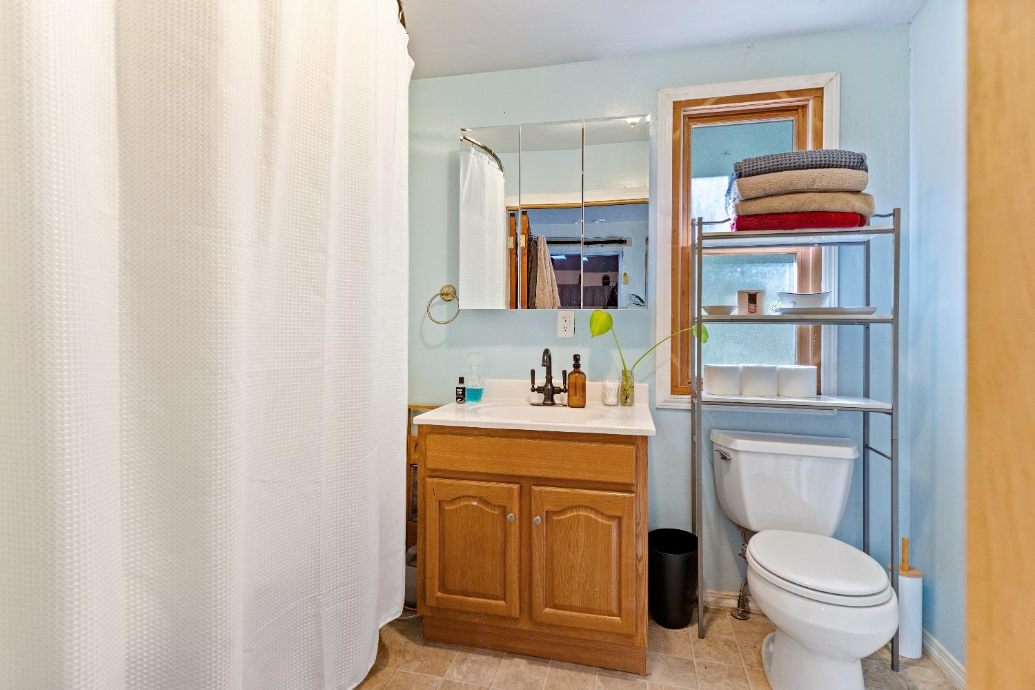 Detail Gallery Image 10 of 72 For 12428 Dobbins Dr., Nevada City,  CA 95959 - 1 Beds | 1 Baths