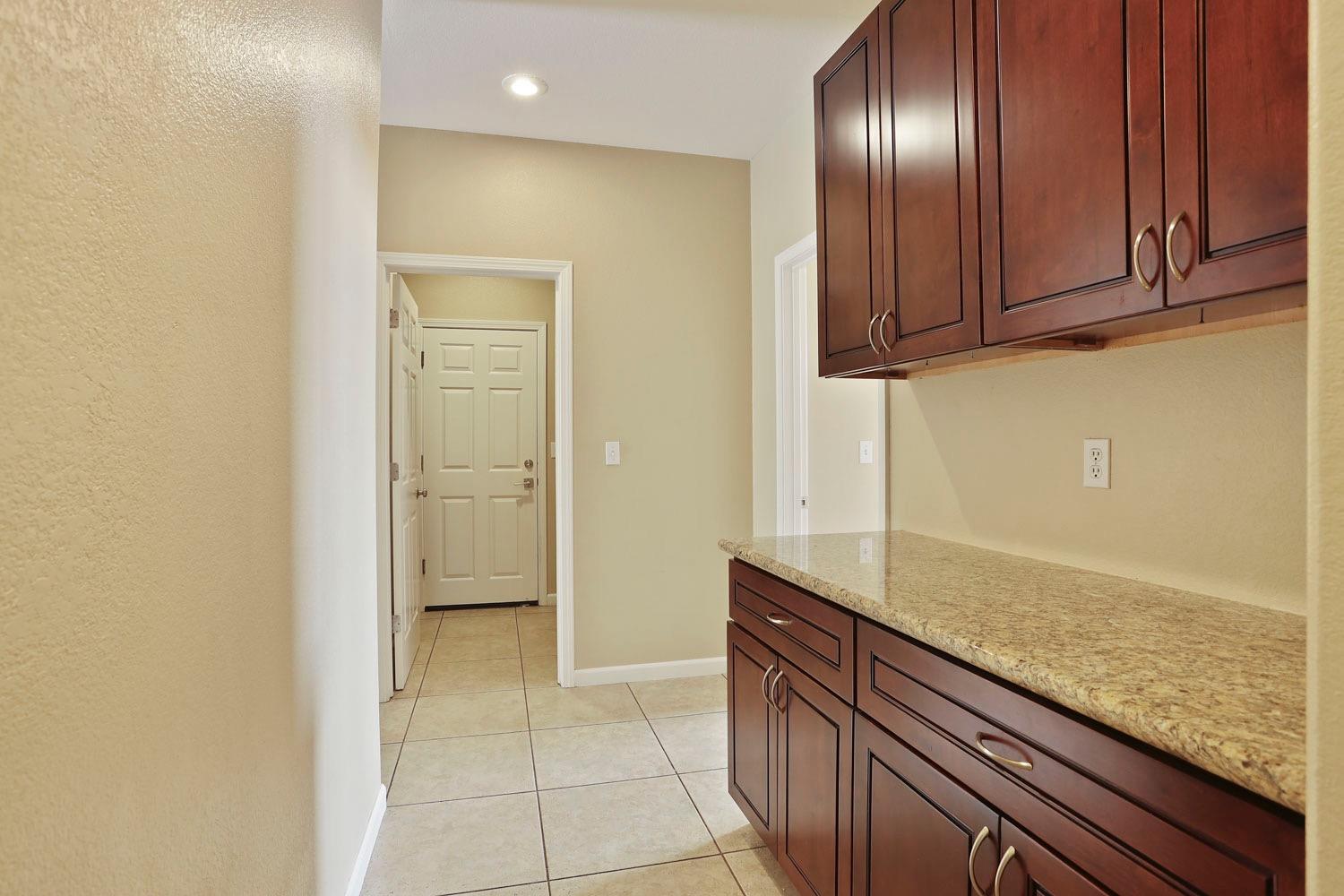 Detail Gallery Image 33 of 45 For 6437 Pine Meadow Cir, Stockton,  CA 95219 - 4 Beds | 2 Baths