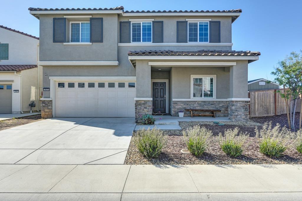 Detail Gallery Image 1 of 55 For 7073 Star Trail Way, Roseville,  CA 95747 - 4 Beds | 3 Baths