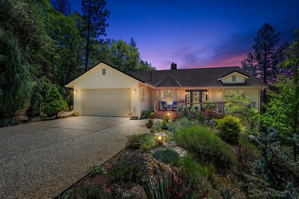 Detail Gallery Image 2 of 61 For 3325 Promenade Ln, Placerville,  CA 95667 - 4 Beds | 3 Baths