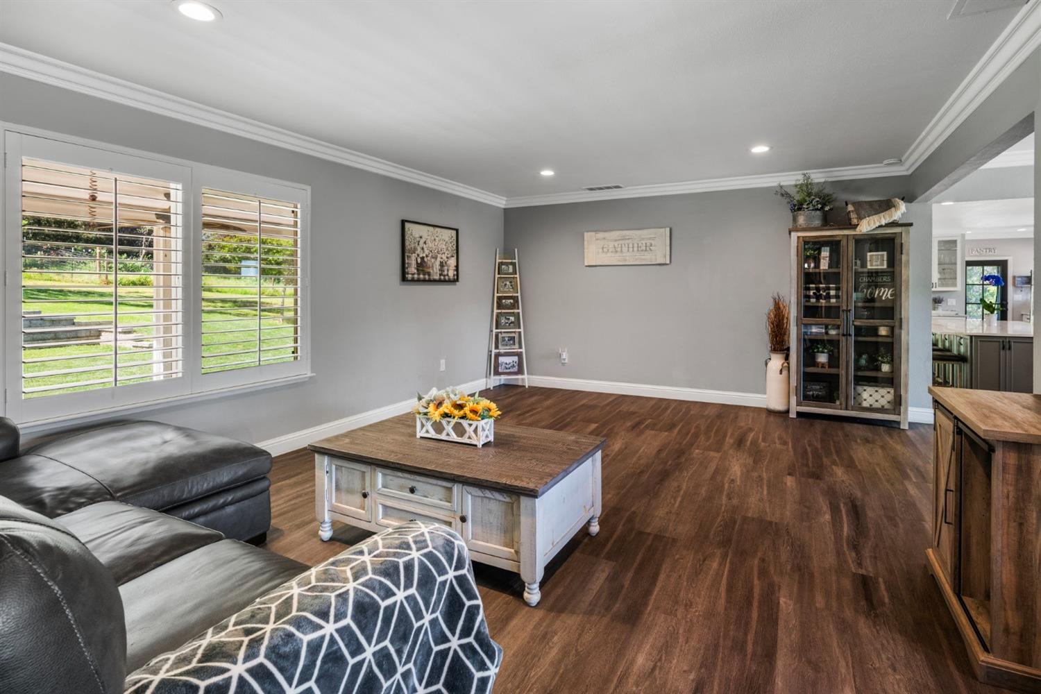 Detail Gallery Image 6 of 56 For 6800 Chaparral Ln, Newcastle,  CA 95658 - 3 Beds | 2 Baths