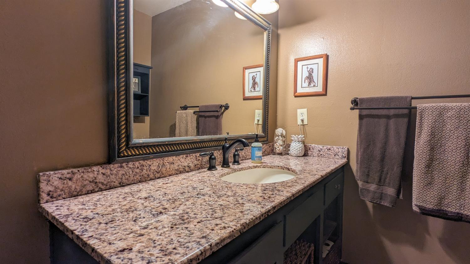 Detail Gallery Image 23 of 47 For 436 N Powers Ave, Manteca,  CA 95336 - 3 Beds | 2 Baths