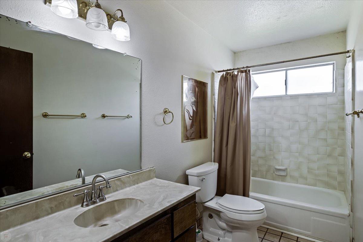 Detail Gallery Image 32 of 44 For 1469 Trailwood Ave, Manteca,  CA 95336 - 4 Beds | 2 Baths