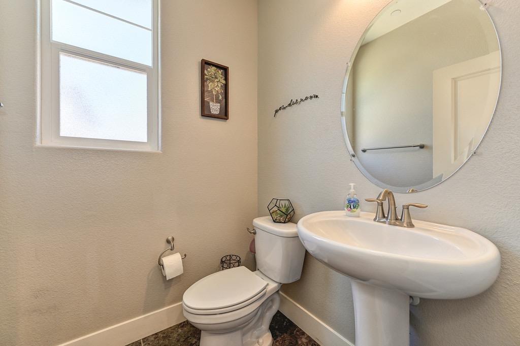 Detail Gallery Image 21 of 47 For 1192 Stark Bridge Rd, Lincoln,  CA 95648 - 5 Beds | 3/1 Baths