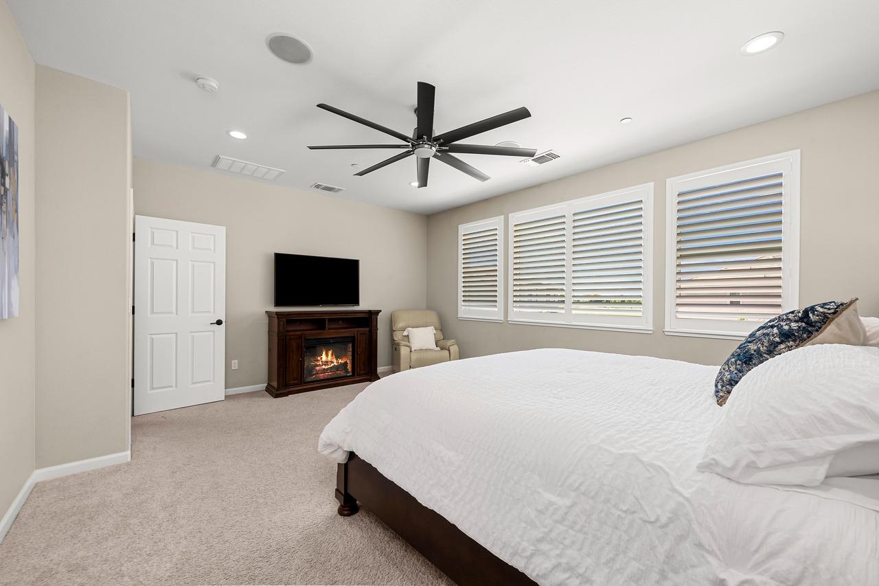 Detail Gallery Image 27 of 42 For 4265 Hydra Cir, Roseville,  CA 95747 - 5 Beds | 3/1 Baths