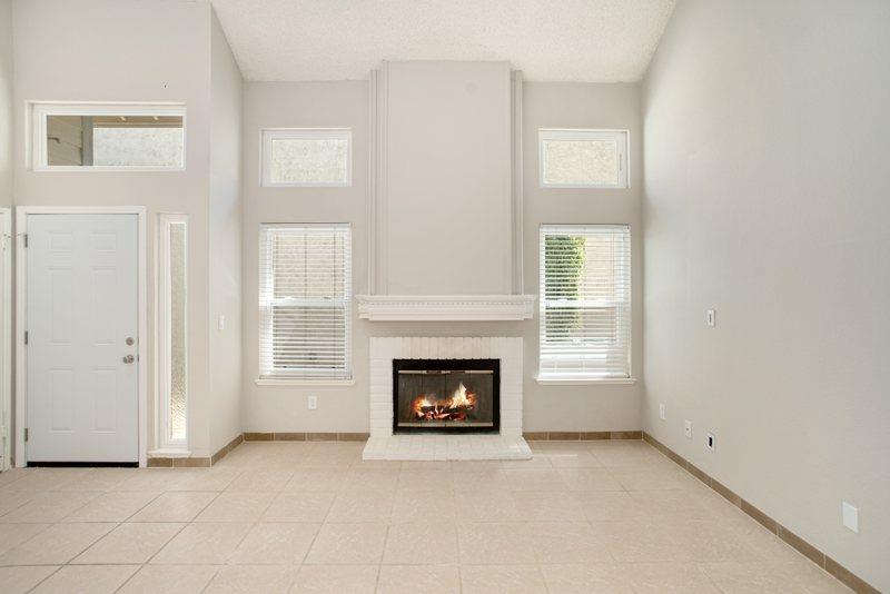 Detail Gallery Image 5 of 37 For 2252 Sandcastle Way, Sacramento,  CA 95833 - 3 Beds | 2/1 Baths