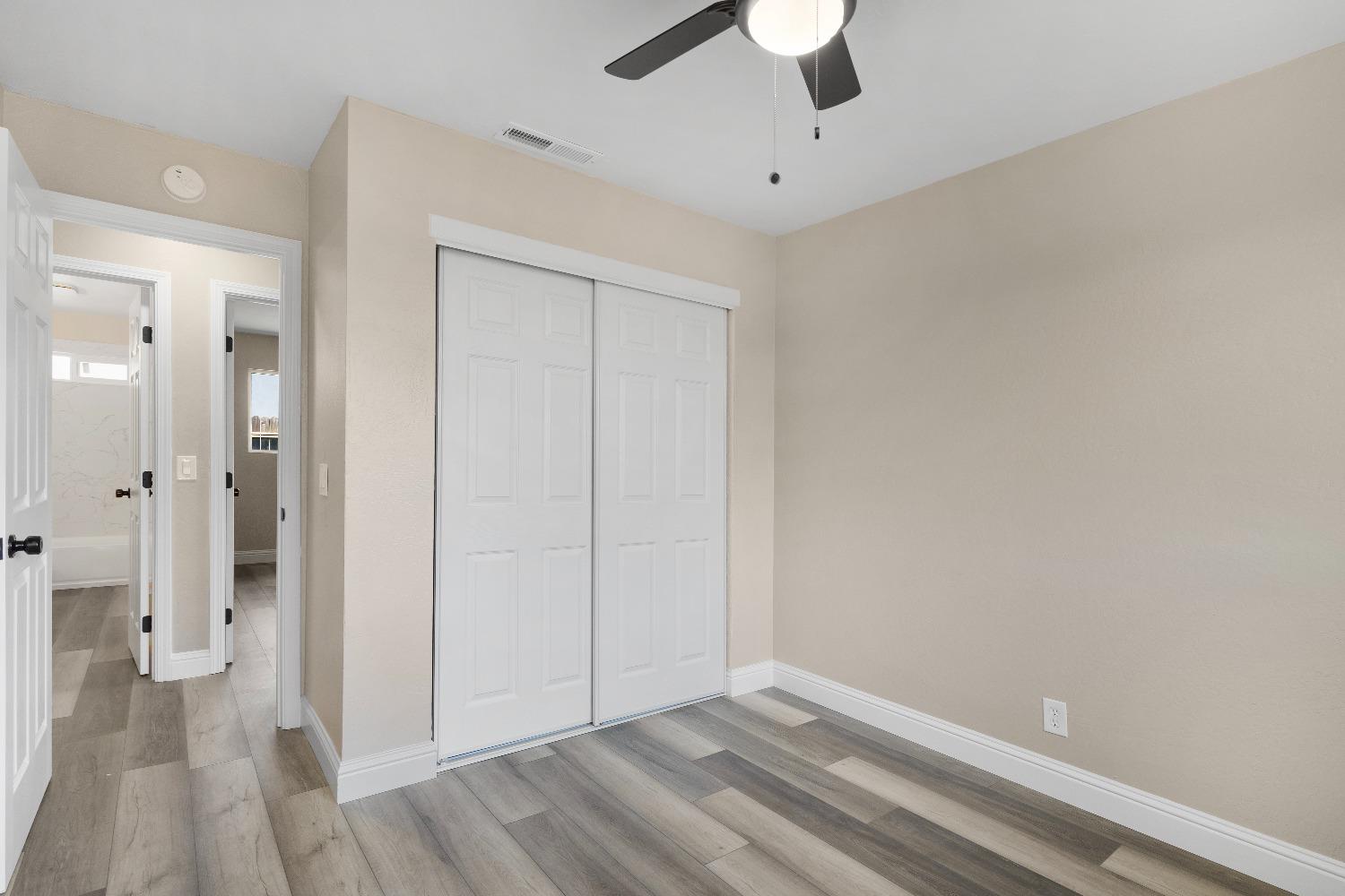 Detail Gallery Image 25 of 41 For 5540 Tangerine Ave, Sacramento,  CA 95823 - 4 Beds | 2 Baths