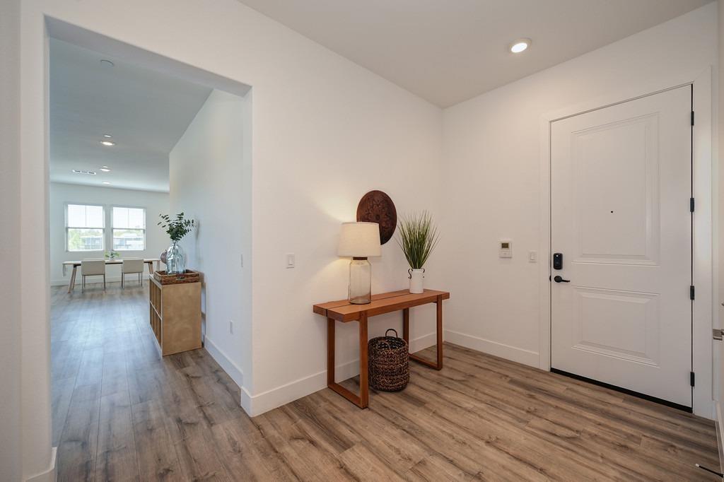 Detail Gallery Image 5 of 41 For 1000 Berryessa Ln #325,  Davis,  CA 95616 - 3 Beds | 2/1 Baths