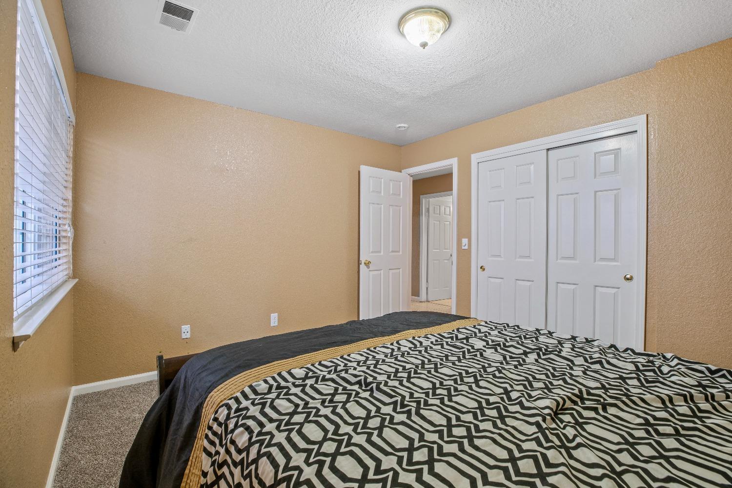 Detail Gallery Image 18 of 26 For 2213 London Cir, Modesto,  CA 95356 - 3 Beds | 2 Baths