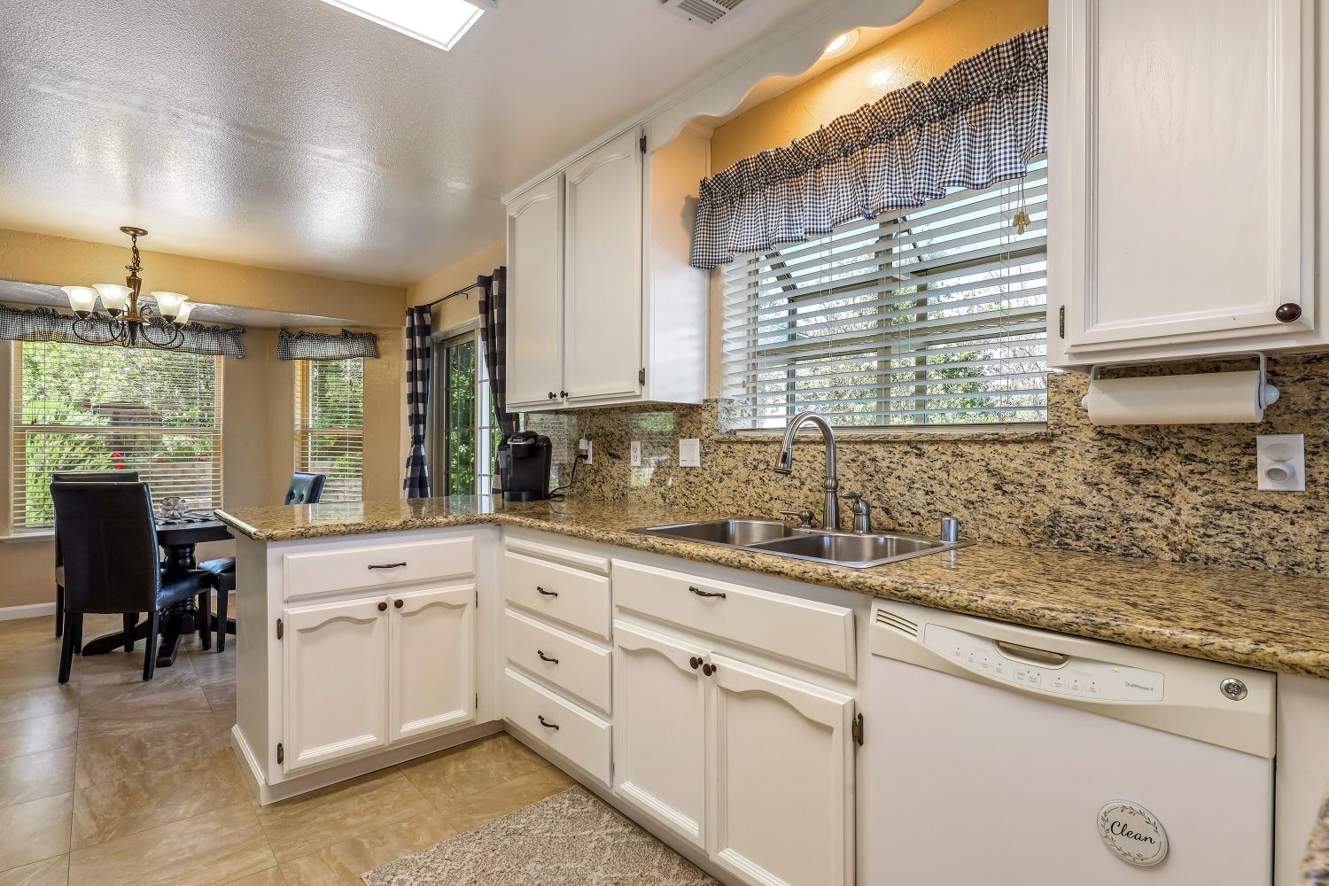 Detail Gallery Image 6 of 72 For 5955 Davidson Ct, Valley Springs,  CA 95252 - 3 Beds | 2 Baths
