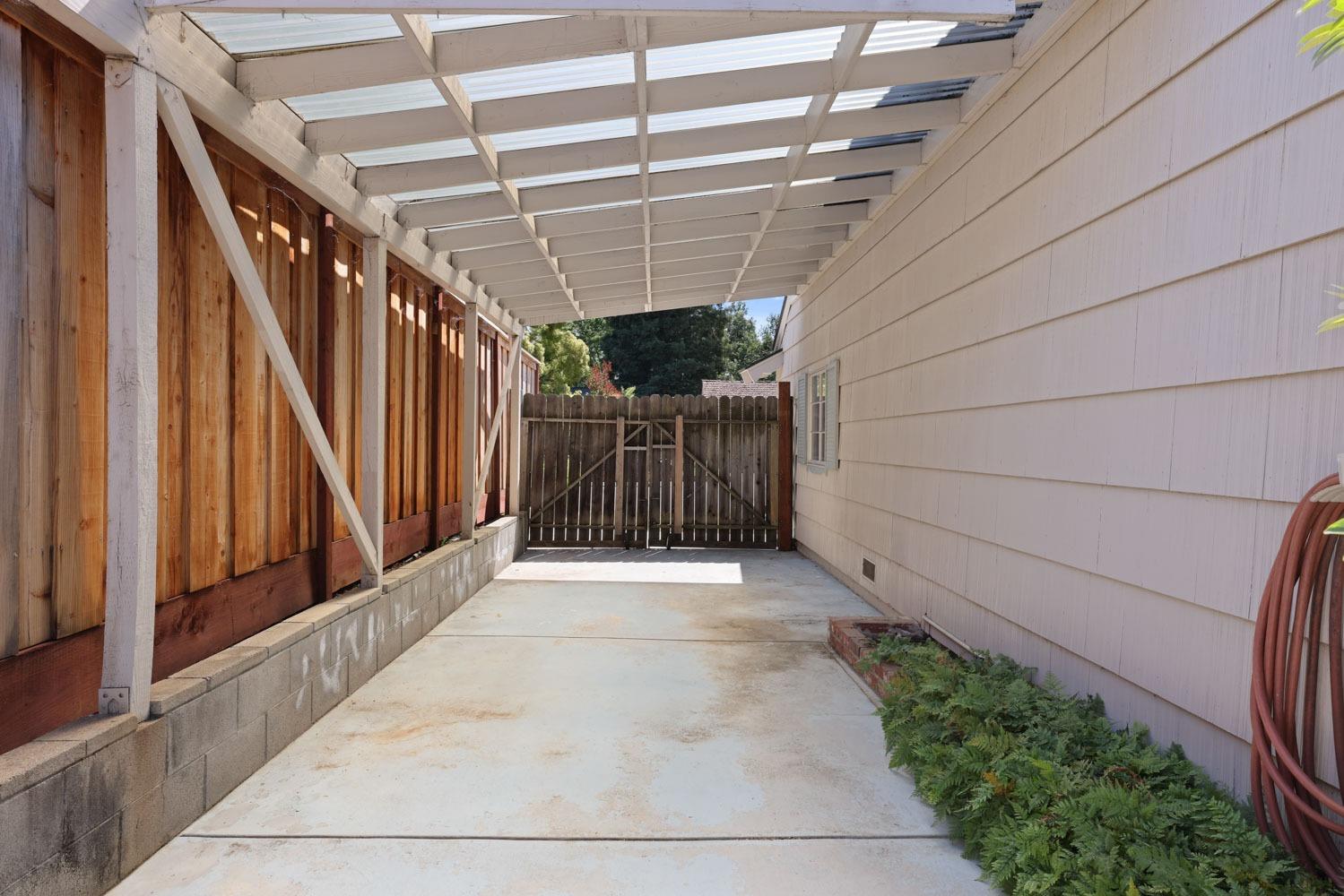 Detail Gallery Image 25 of 28 For 6333 Woodcreek Dr, Citrus Heights,  CA 95621 - 4 Beds | 2 Baths
