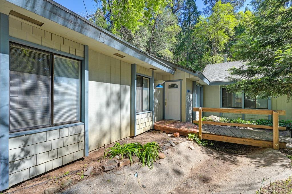 Detail Gallery Image 17 of 51 For 7481 Sly Park Rd, Placerville,  CA 95667 - 2 Beds | 2/1 Baths