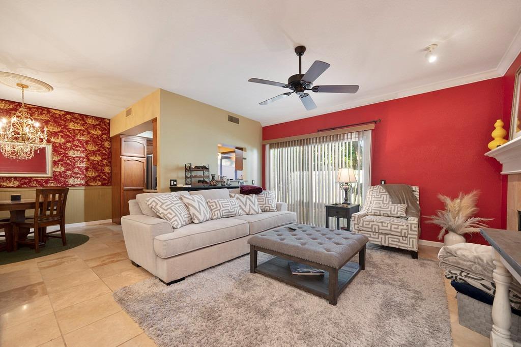Detail Gallery Image 7 of 43 For 5641 Albert Ln, Citrus Heights,  CA 95610 - 2 Beds | 2/1 Baths