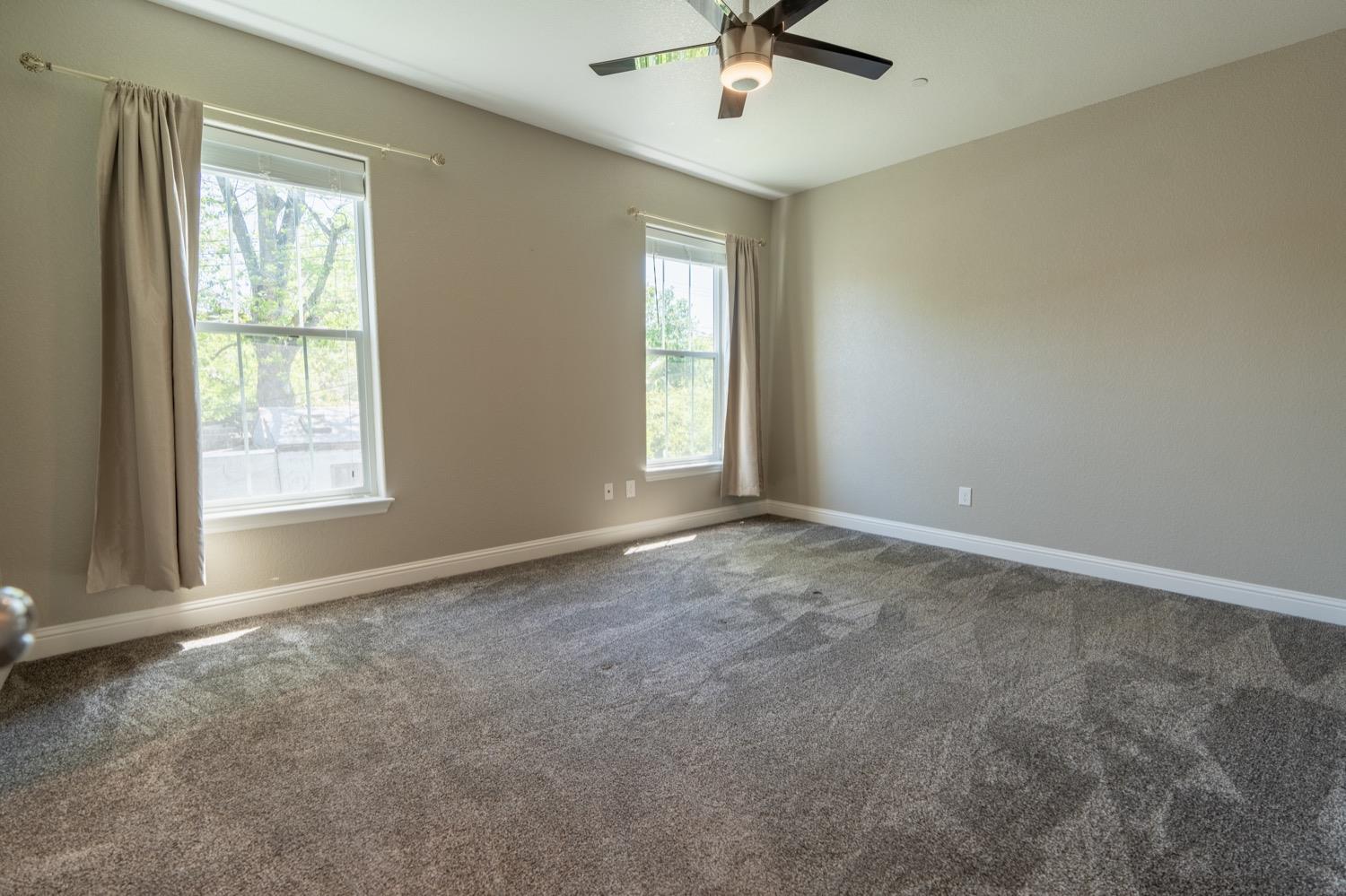 Detail Gallery Image 39 of 64 For 525 40th St, Sacramento,  CA 95819 - 3 Beds | 2/1 Baths