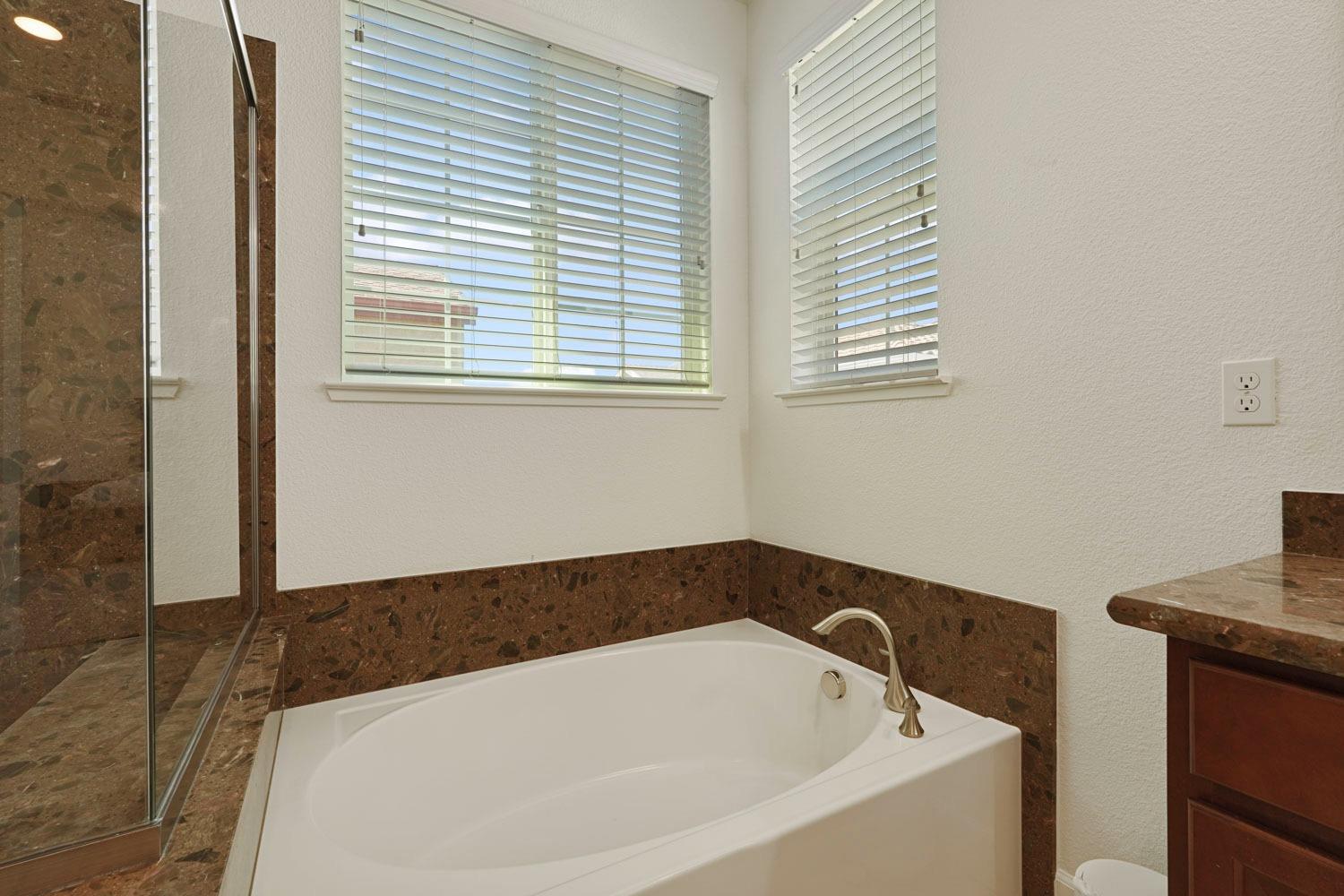Detail Gallery Image 32 of 46 For 2049 Honey Church Pl, Roseville,  CA 95747 - 3 Beds | 2/1 Baths