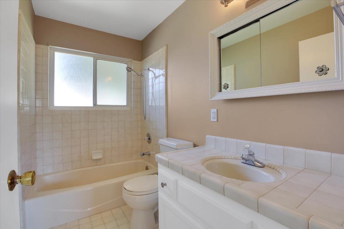 Detail Gallery Image 14 of 22 For 6306 Grant Ave, Carmichael,  CA 95608 - 4 Beds | 2 Baths