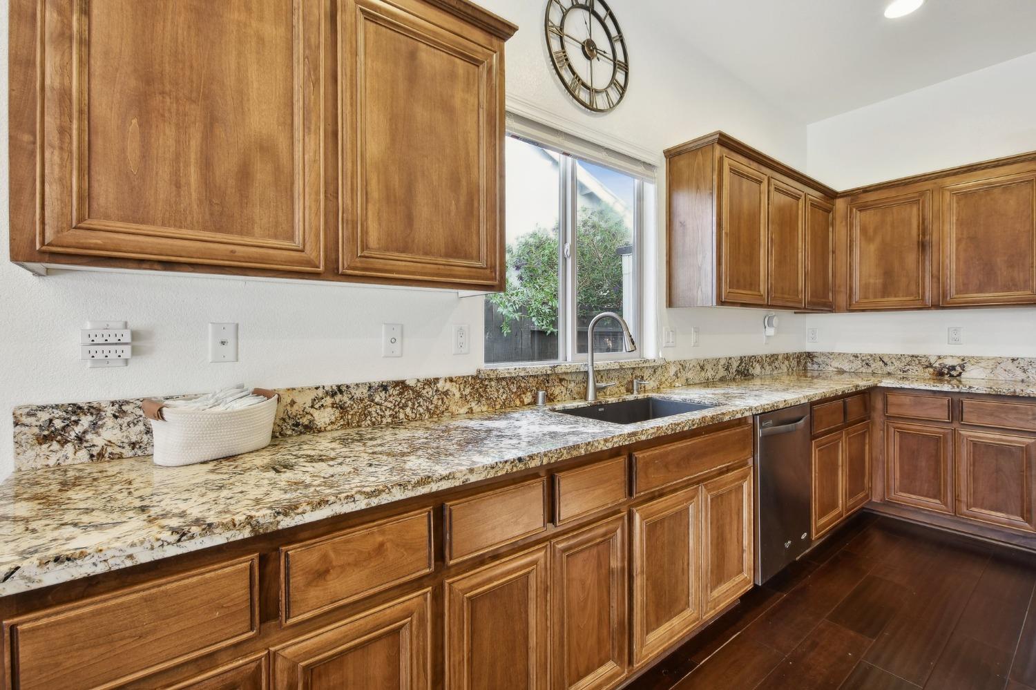 Detail Gallery Image 22 of 22 For 3016 Oak Trail Way, Roseville,  CA 95747 - 3 Beds | 2 Baths