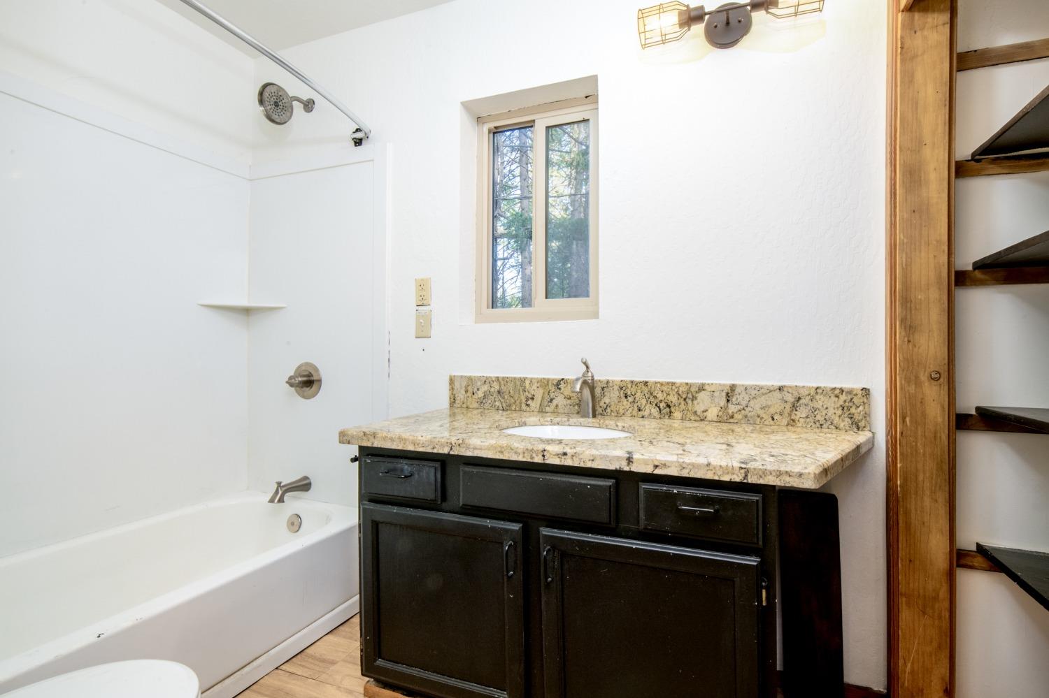 Detail Gallery Image 20 of 35 For 33315 Main St, Dutch Flat,  CA 95714 - 2 Beds | 2 Baths