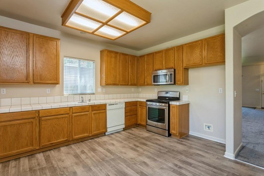 Detail Gallery Image 3 of 21 For 3152 White Fish Bay Rd, West Sacramento,  CA 95691 - 3 Beds | 2 Baths