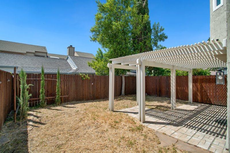 Detail Gallery Image 34 of 37 For 2252 Sandcastle Way, Sacramento,  CA 95833 - 3 Beds | 2/1 Baths