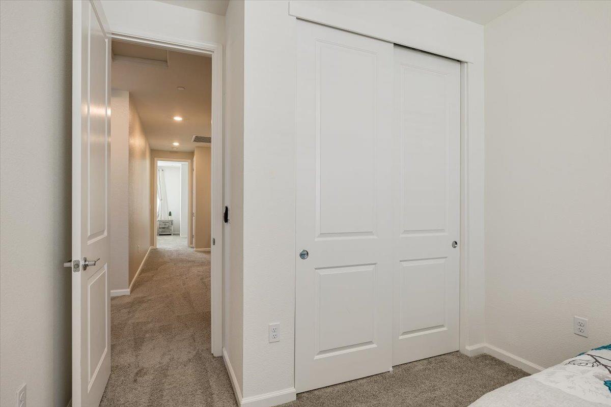 Detail Gallery Image 20 of 35 For 4379 E Commerce Way, Sacramento,  CA 95834 - 3 Beds | 2/1 Baths