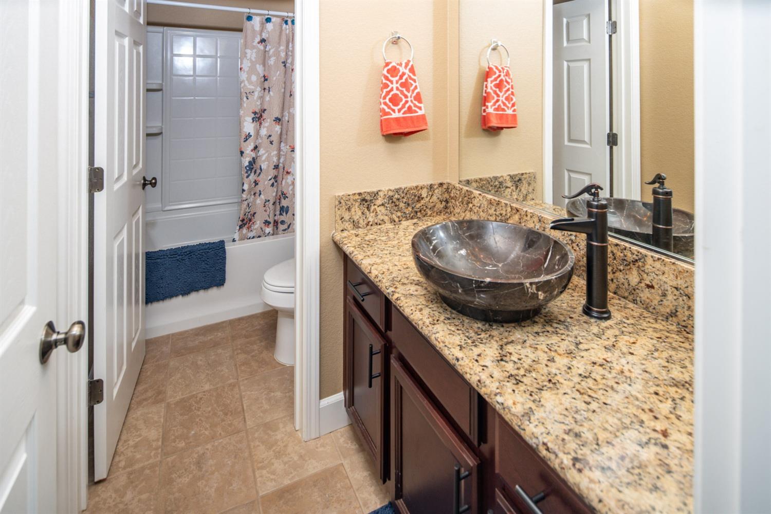 Detail Gallery Image 44 of 54 For 1332 Redcliffe Ln, Lincoln,  CA 95648 - 5 Beds | 4/1 Baths