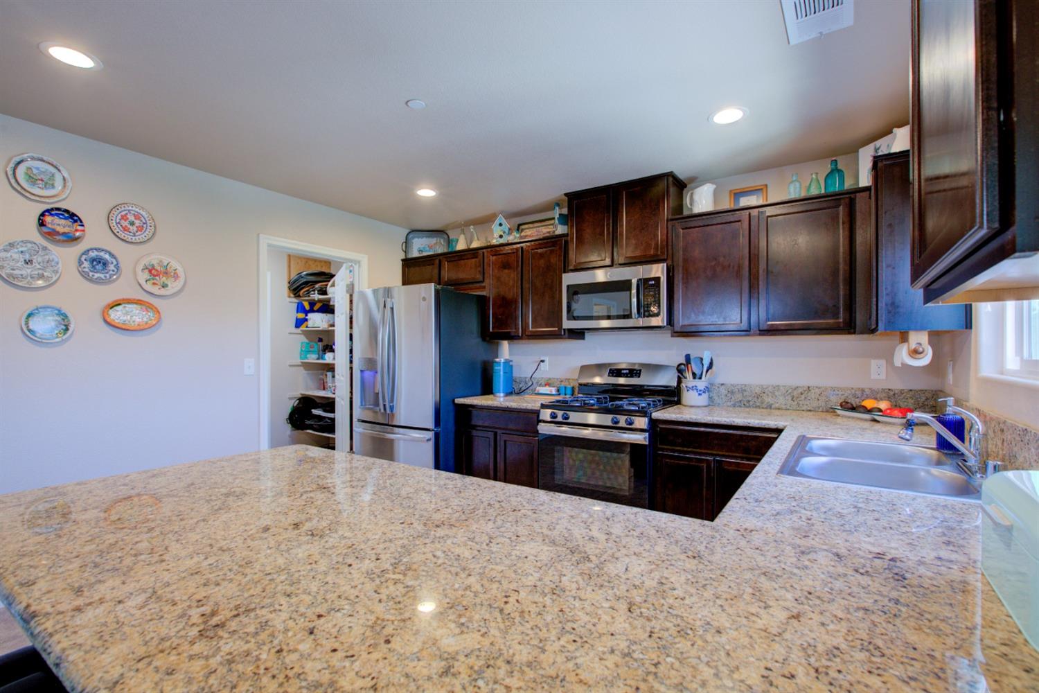 Detail Gallery Image 9 of 41 For 7452 Pintail Ct, Winton,  CA 95388 - 4 Beds | 2 Baths