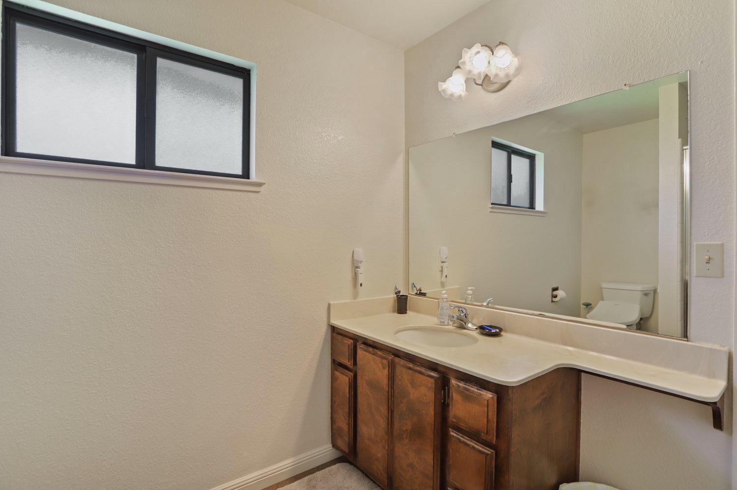 Detail Gallery Image 44 of 66 For 798 Los Flores Ct., Galt,  CA 95632 - 4 Beds | 2/1 Baths
