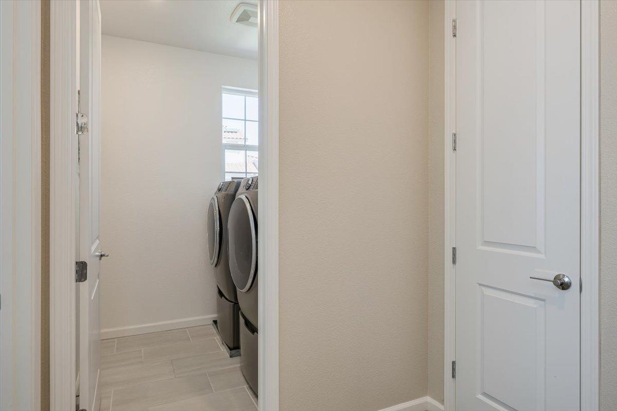 Detail Gallery Image 26 of 35 For 4379 E Commerce Way, Sacramento,  CA 95834 - 3 Beds | 2/1 Baths
